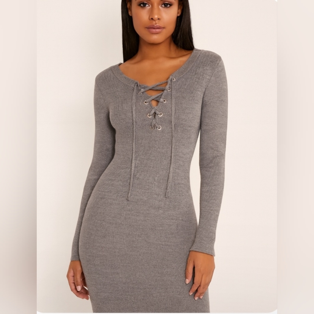 Elegant and Sexy  Long Sleeve Knit Dress in Gray. Size M. Good Condition.